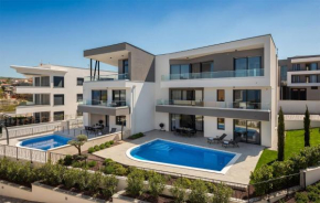 Amazing home in Zidarici with Outdoor swimming pool, WiFi and 4 Bedrooms